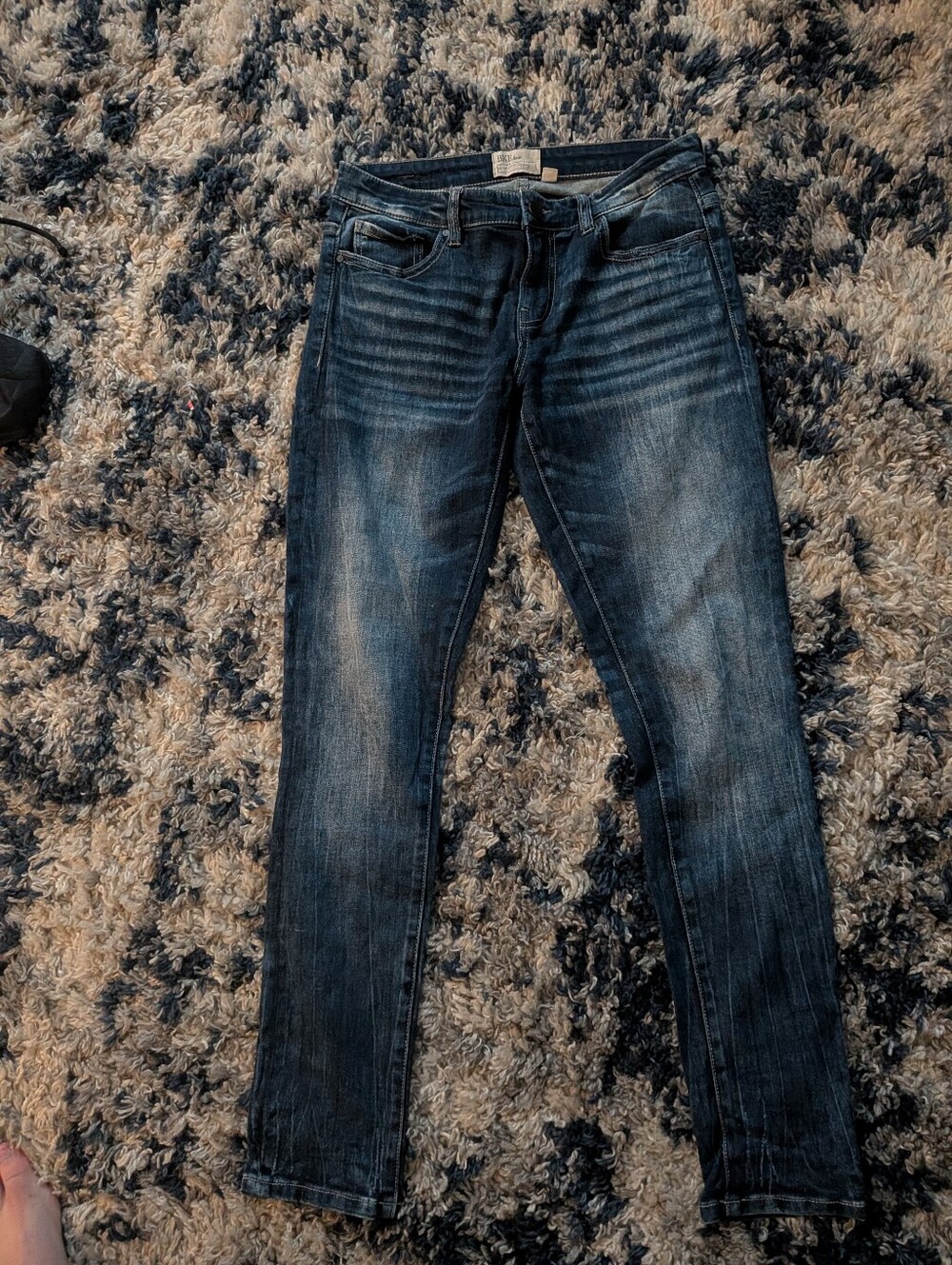 BKE Women’s Skinny Jeans in Dark Blue Fade